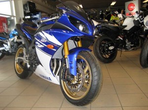 Yamaha R1 180HK ny